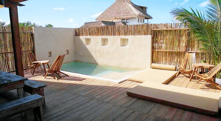 Villa with terrace, yard & pool | Dogs allowed in Isla Holbox