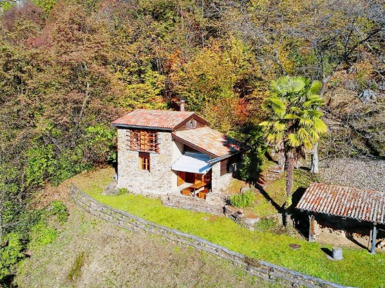 Vacation home with terrace, barbeque & garden | Nature view — photo 3