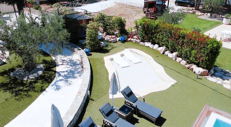 Beautiful serviced apartment with pool, BBQ & garden | Pet-friendly — photo 5