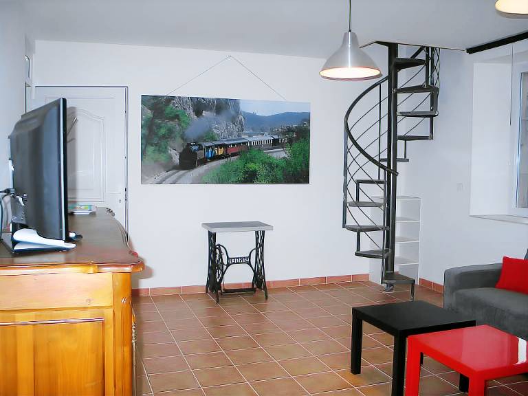 Fully equipped beautiful holiday apartment with garden, hot tub & pool | Mountain view | Pet-friendly — photo 3