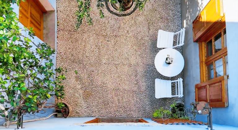 Apartment with patio | Pet-friendly — photo 5