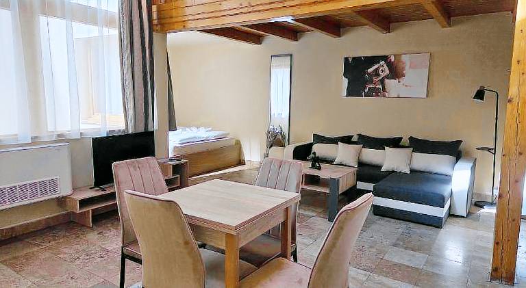 Holiday apartment with 2 rooms for 6 persons in Gyor