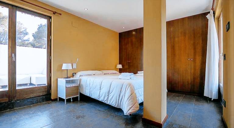 Villa with pool, hot tub & sauna | Pets are welcome — photo 2