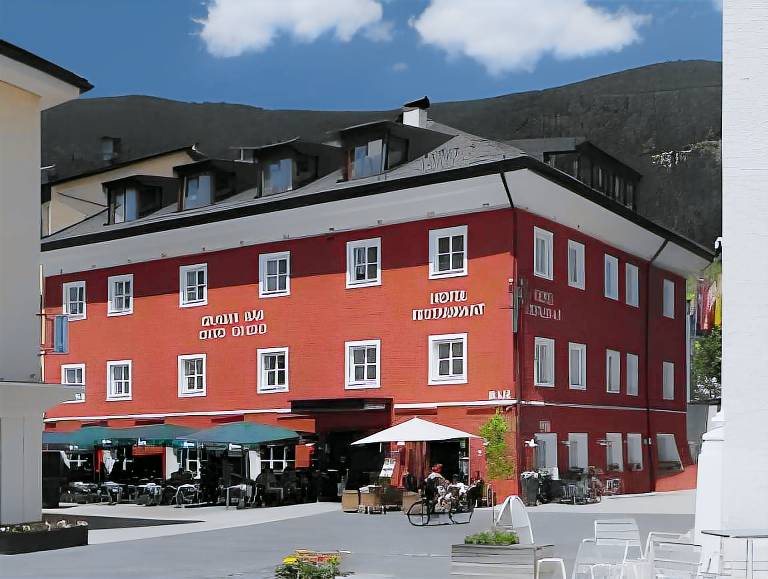 Boutique & Gourmet Hotel Orso Grigio - Grauer Bar in San Candido