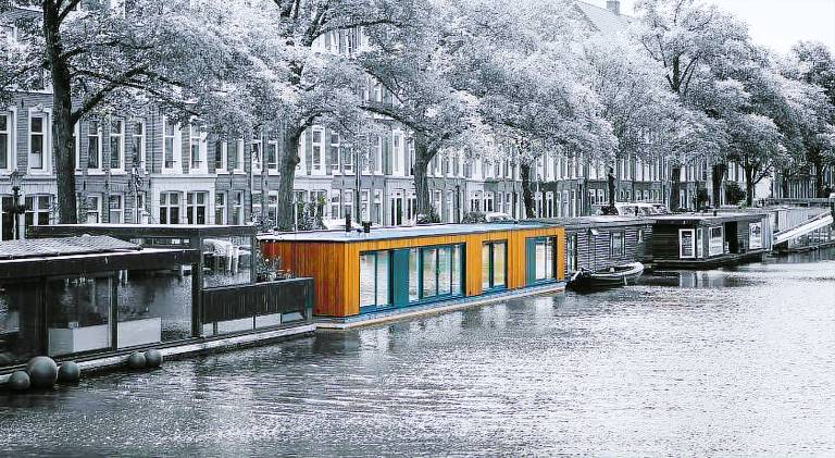 Boat with hot tub, patio & garden | Near Anne Frank House | Good for workation | Dogs allowed in Amsterdam