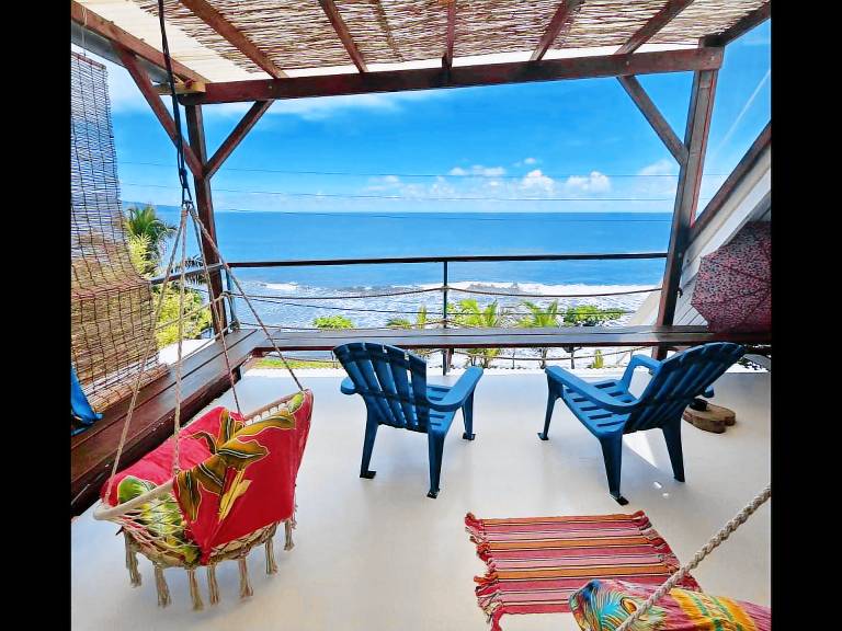 L auberge de Tahiti Iti Beach hostel