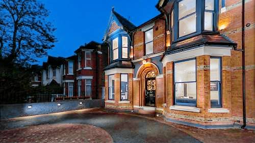 House Ealing