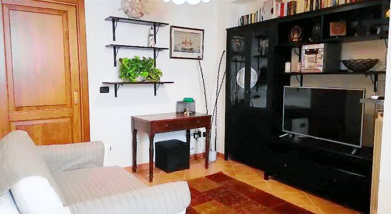 Apartment with 1 room for 4 persons — photo 2
