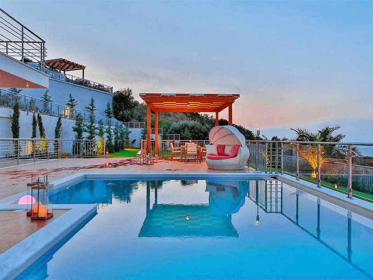 House with BBQ, yard & patio | Close to the beach | Pets allowed — photo 2