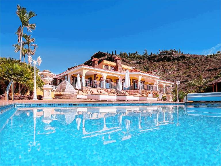 Villa with 8 rooms for 18 persons in San Bartolomé de Tirajana
