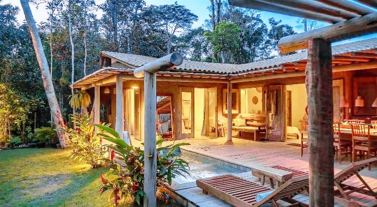 Vacation home with pool — photo 4