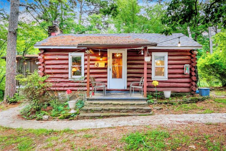 Cabin  Eureka Springs