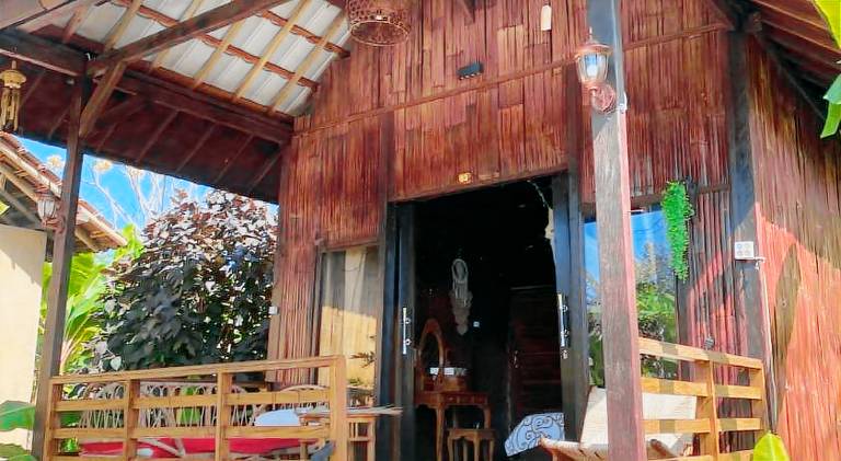 Lodge with yard & terrace in Karangasem
