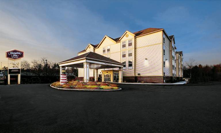 Hampton Inn Waterville — photo 3