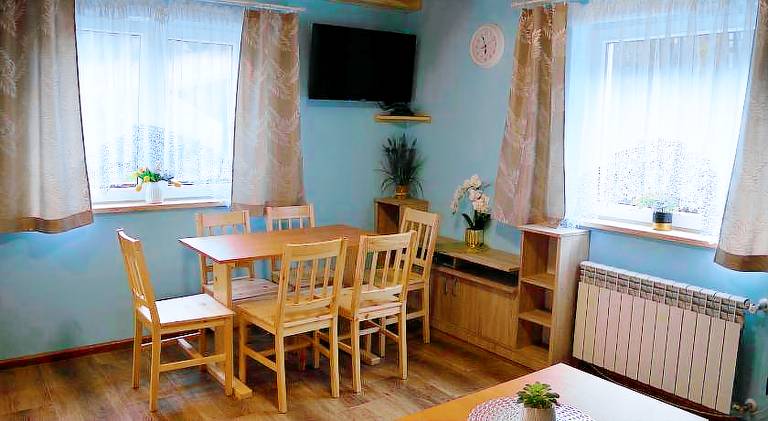 Chalet with 2 rooms for 8 persons — photo 4
