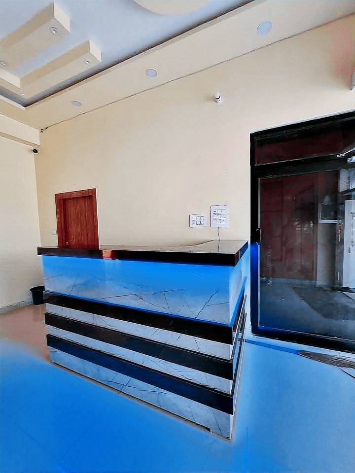 HOTEL O RADHIKA