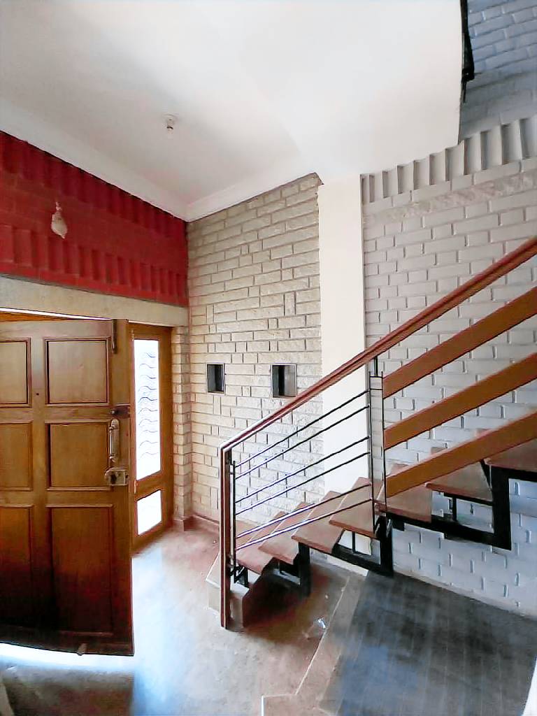 Bungalow Hebbal Lake