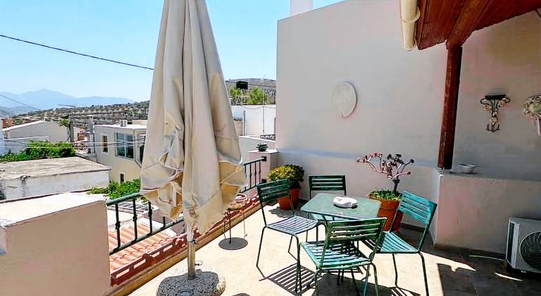 House with patio & barbeque | Perfect for remote work | Pets are welcome — photo 3