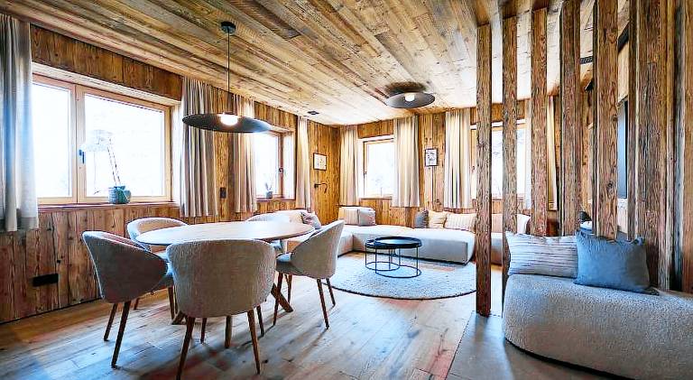 Lovely chalet with BBQ, patio & sauna | Pet-friendly — photo 2