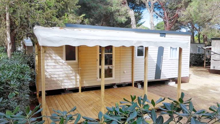 Camping suite with pool & patio — photo 3