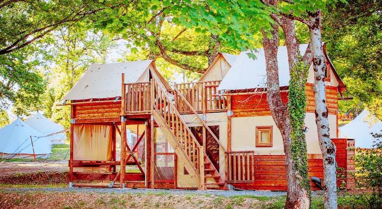 Lodge with pool, garden & patio — photo 5