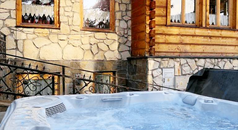 Holiday apartment with yard, sauna & hot tub — photo 2