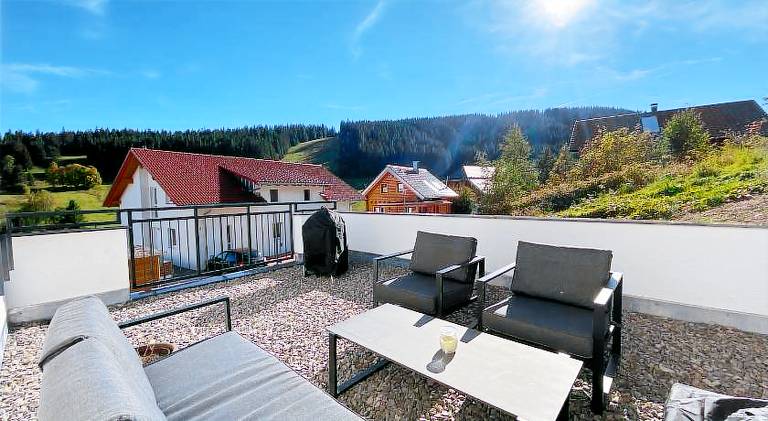 Charming holiday apartment with patio & barbeque | Next to the ski | Pets are welcome — photo 5