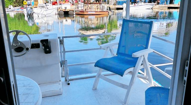 Aqua Lodges At Hurricane Hole Marina — photo 3