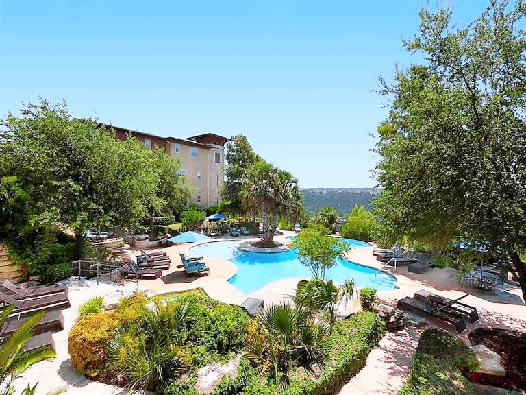 Apartment  Cliff Over Lake Austin