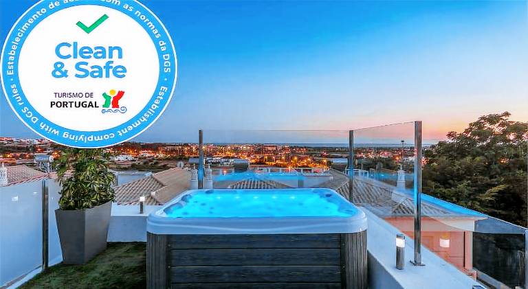 Nice holiday apartment with hot tub & pool | Pets are welcome in Albufeira