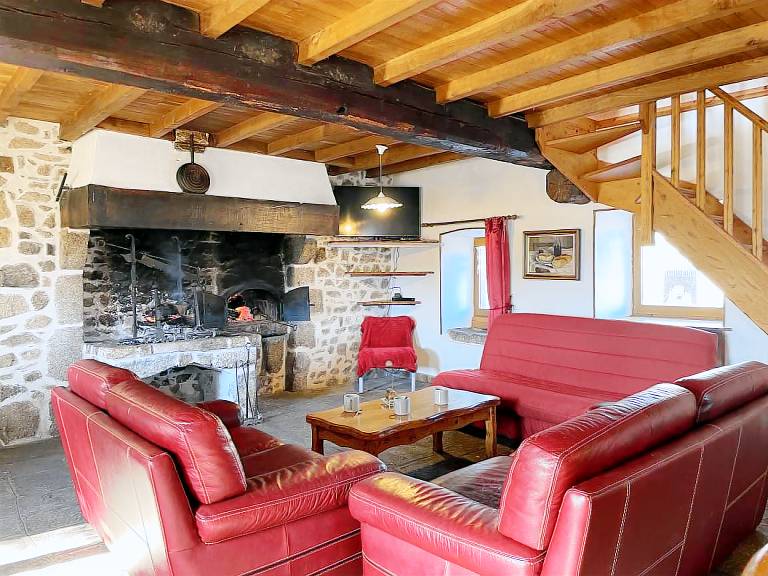 Lovely gite with barbeque, yard & terrace | Pet-friendly — photo 4