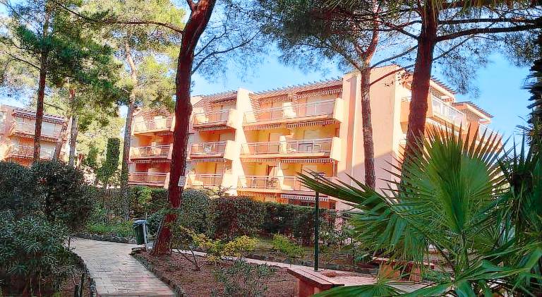 L'Amiraute 150m de la plage in Bormes-Les-Mimosas