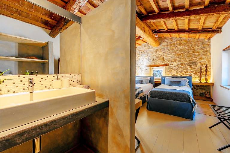 Relais Casamassima: Camera Deluxe - L' Armonia del Blu e dell'Azzurro — photo 5