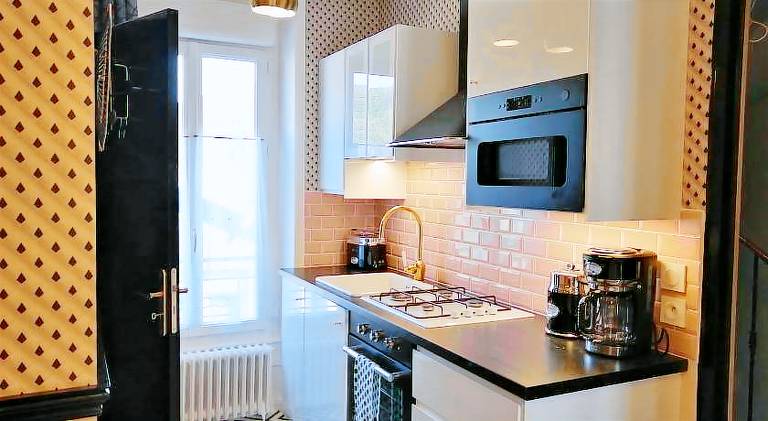 Apartment with patio, barbecue & garden — photo 4