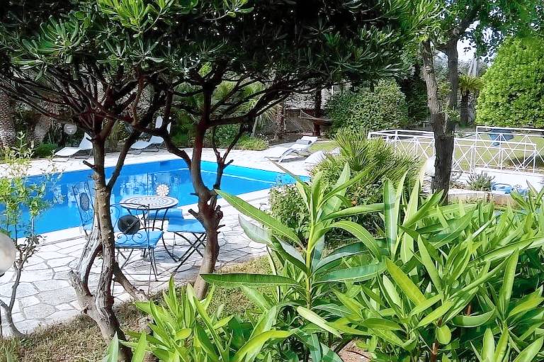 Bed & Breakfast  Maruggio