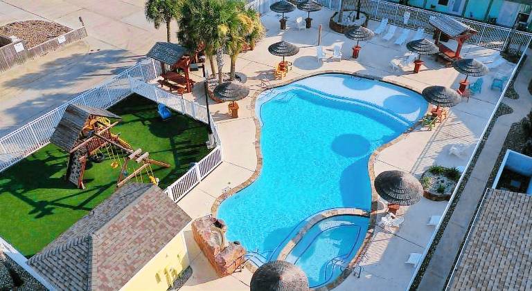 House with pool in Port Aransas, TX