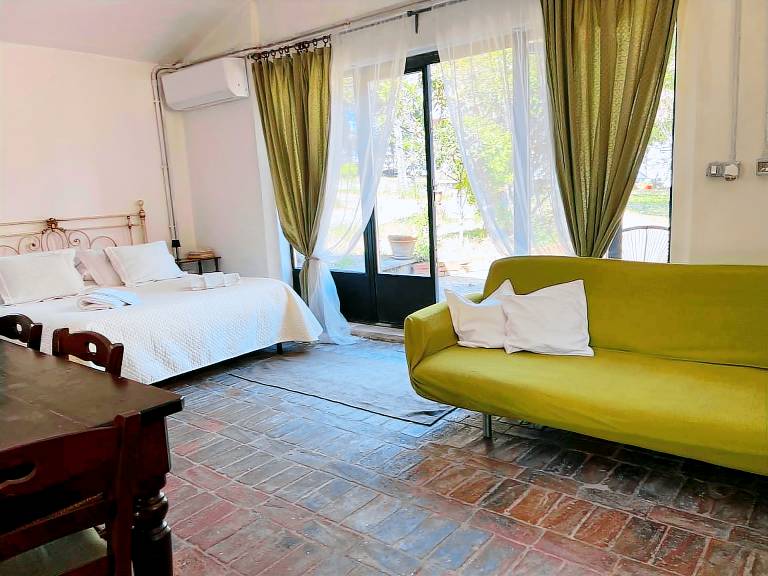 House with garden, barbecue & pool in Sinalunga