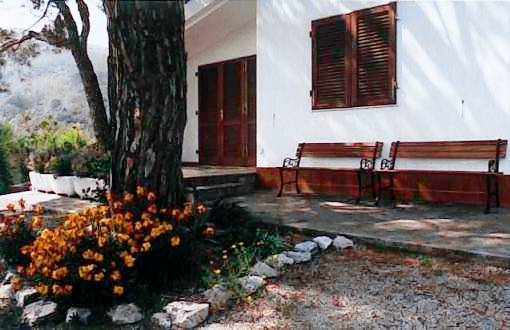 House with 2 rooms for 6 persons — photo 4
