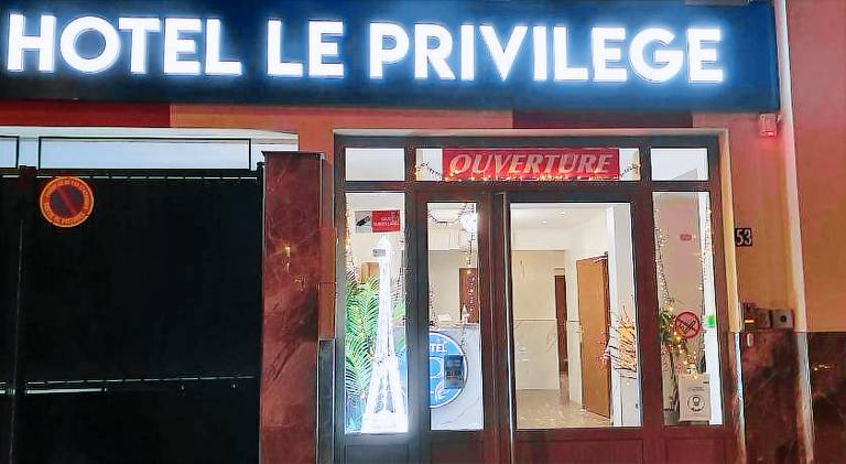 Hotel le Privilege in Aubervilliers