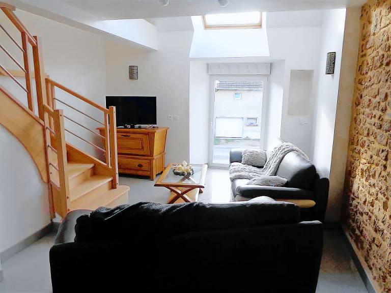 Gite with barbeque, terrace & yard | Pet-friendly — photo 4