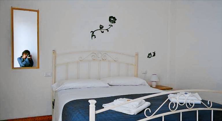 Holiday apartment with terrace in Pisa