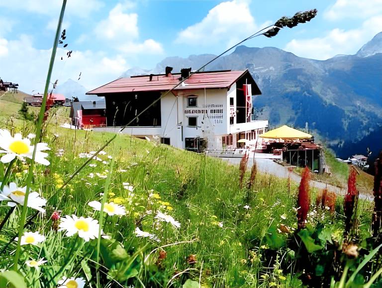 Hotel Goldener Berg in Lech am Arlberg