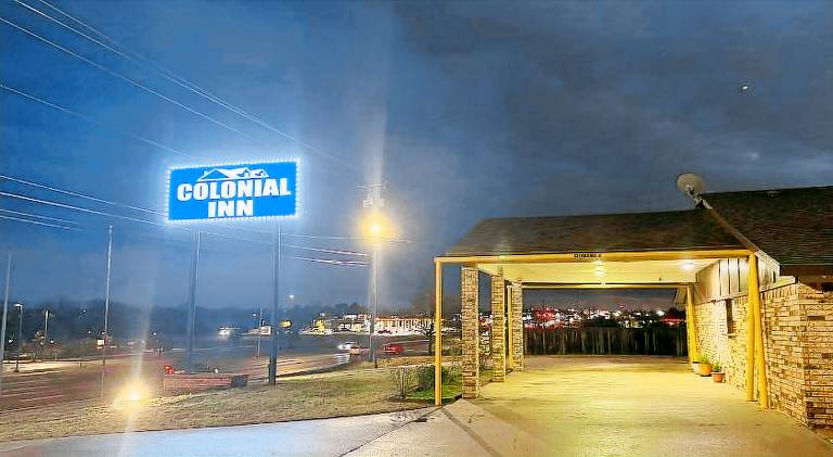 Colonial Inn in Shawnee, OK