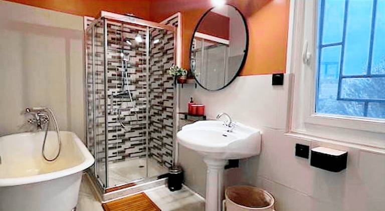 Fully equipped house with grill, patio & garden | Perfect for remote work | Pets allowed — photo 2