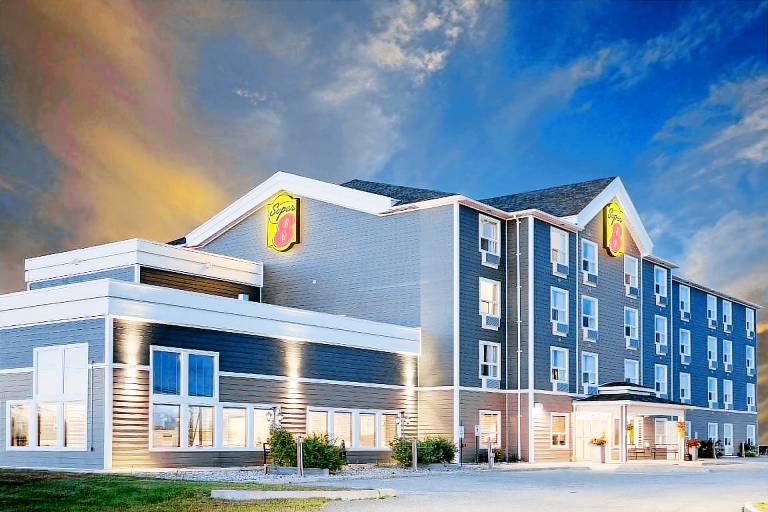 Super 8 By Wyndham Kapuskasing in Kapuskasing, ON