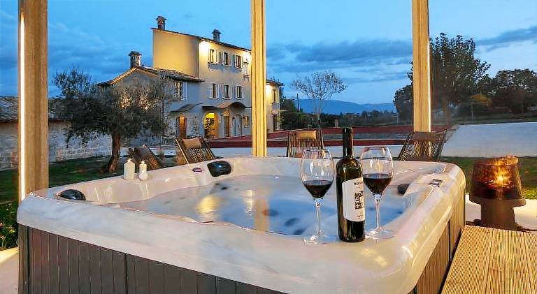 75 m&sup2; Apartment mit Hotelservice