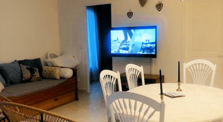 Rental apartment with pool & jacuzzi | Pet-friendly — photo 3