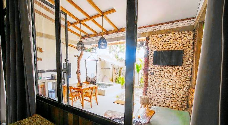 Holiday apartment with pool — photo 4
