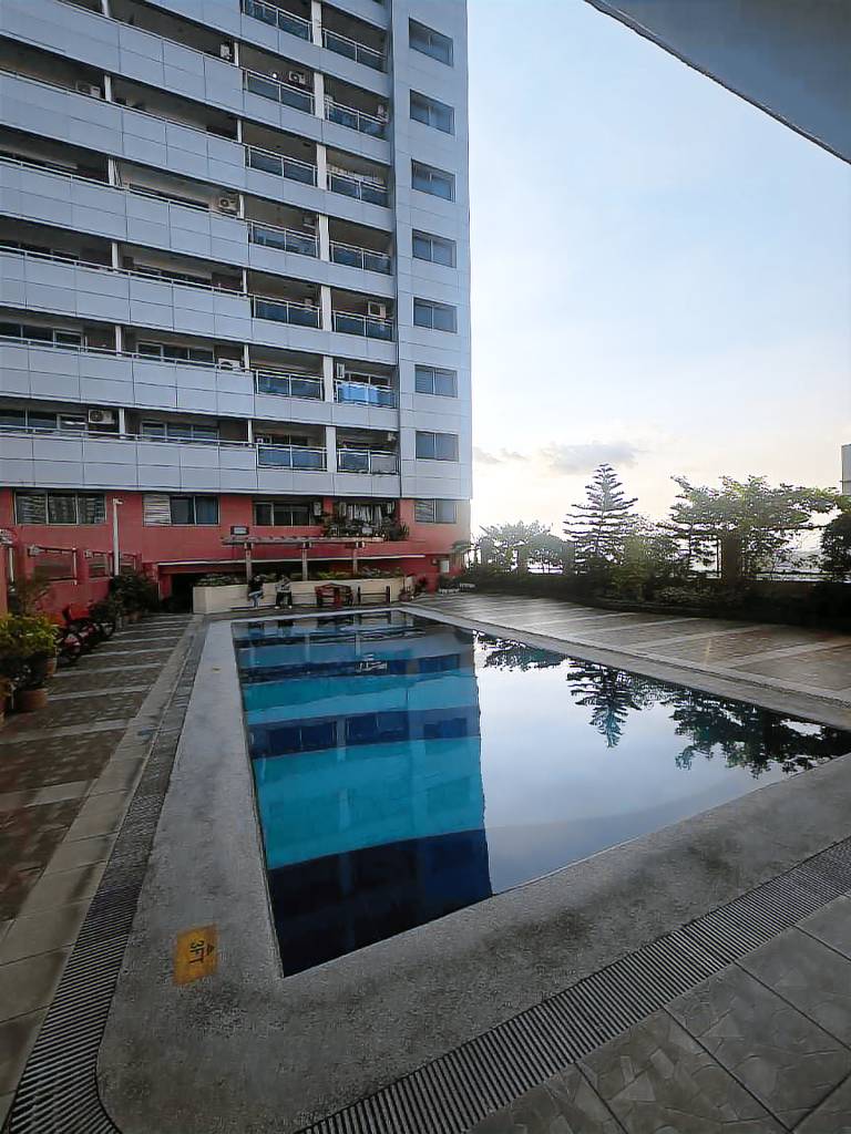 House with private pool — photo 2