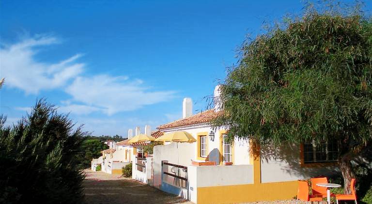 Pleasant chalet with pool, BBQ & terrace | Pet-friendly — photo 4